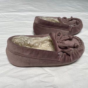 Toddler moccasins – gray/mauve, size 7-8, warm, faux fur lined, soft